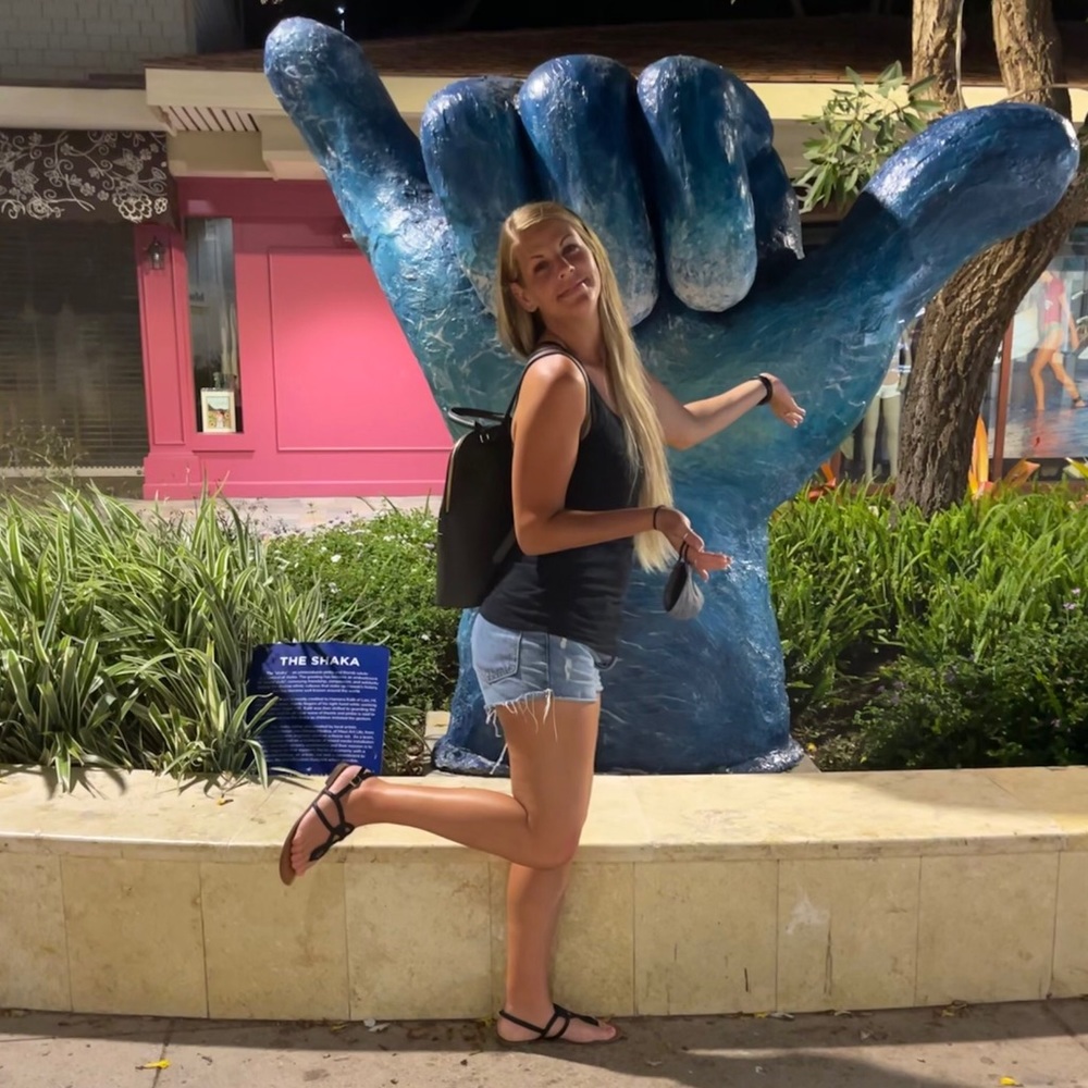 Meet your Posher, Hailey